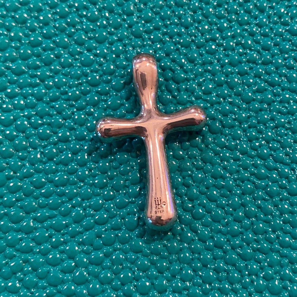 RETIRED James Avery Cross Pendant